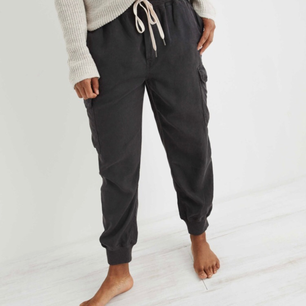 Aerie twill cargo jogger EUC M gray